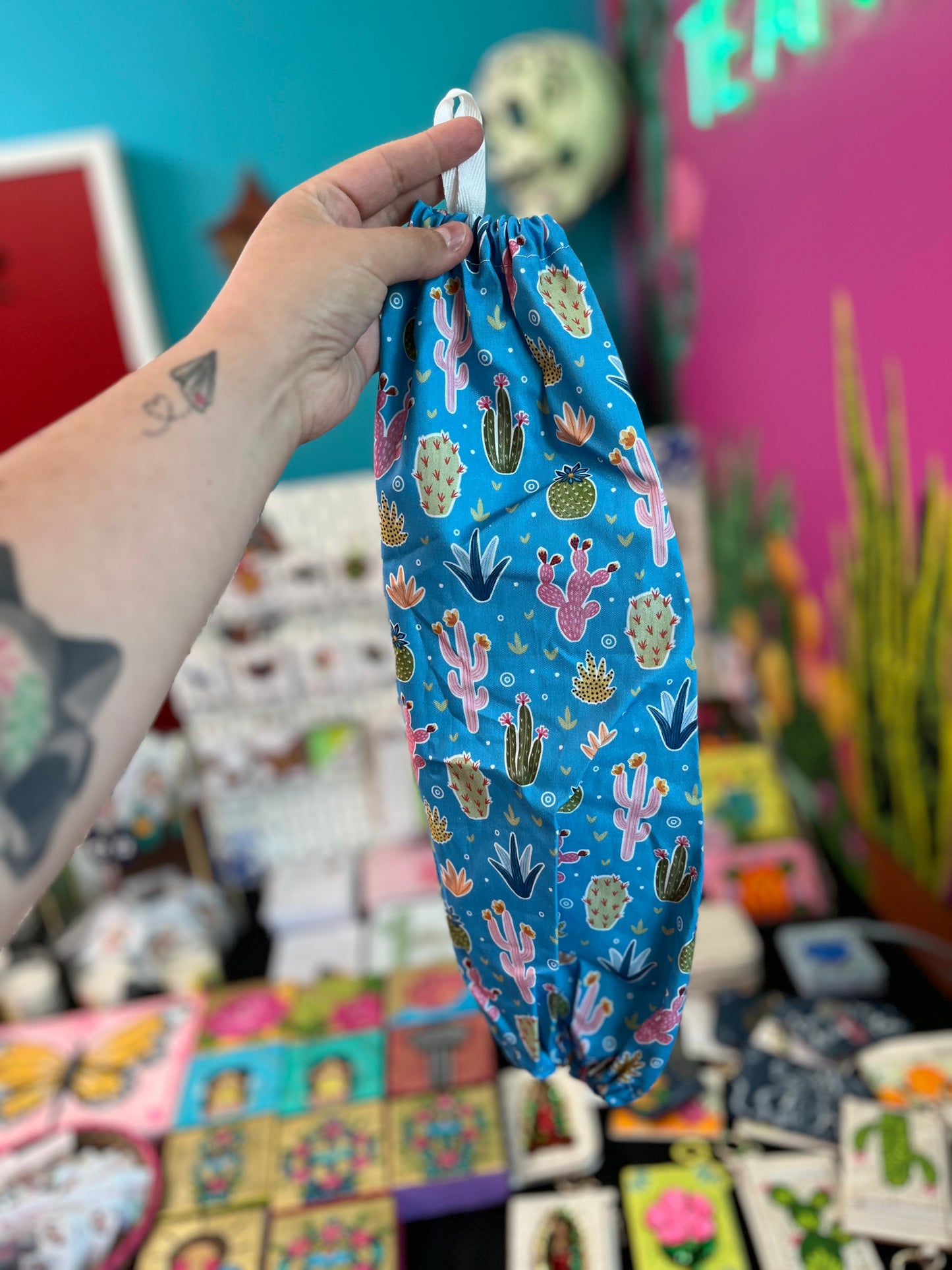 Nopalitos Garbage bag holder