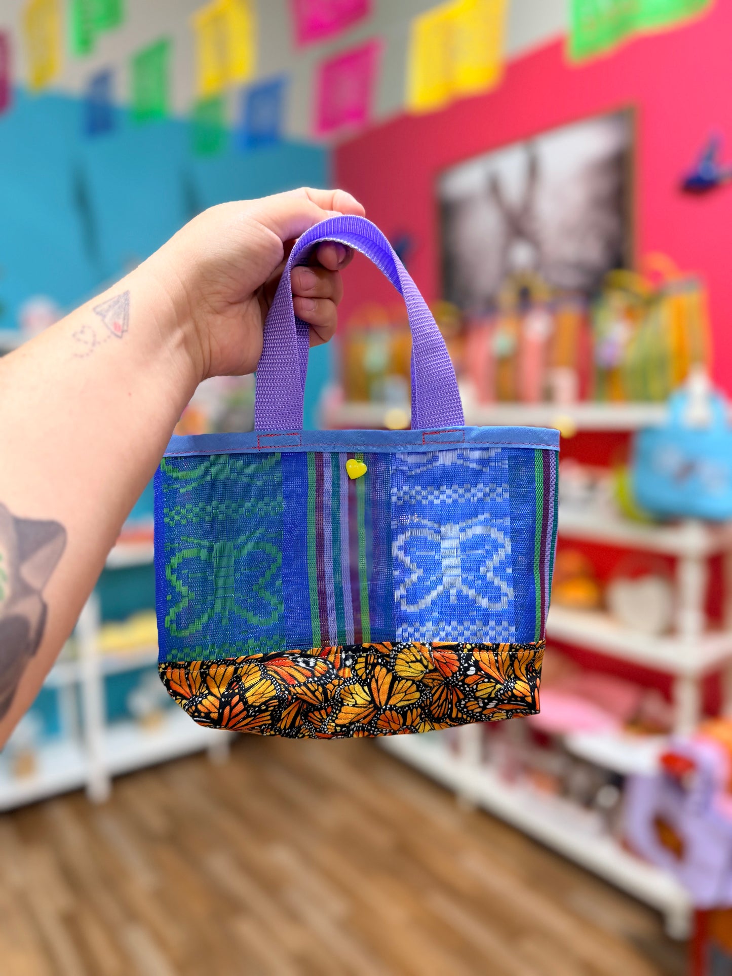 Mercadito makeup/handbag