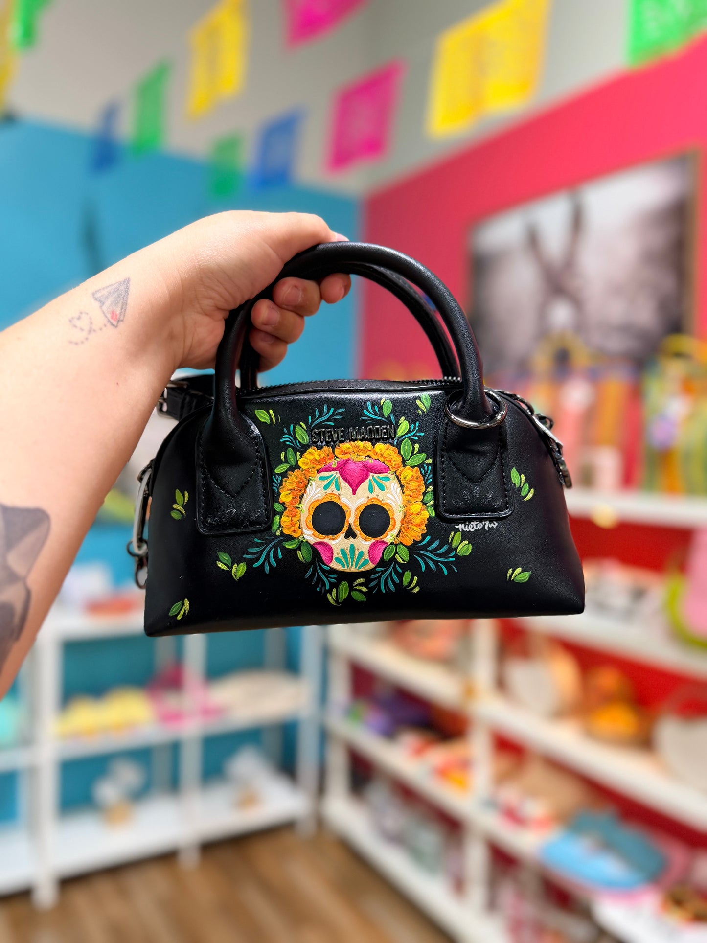 Calaverita black purse