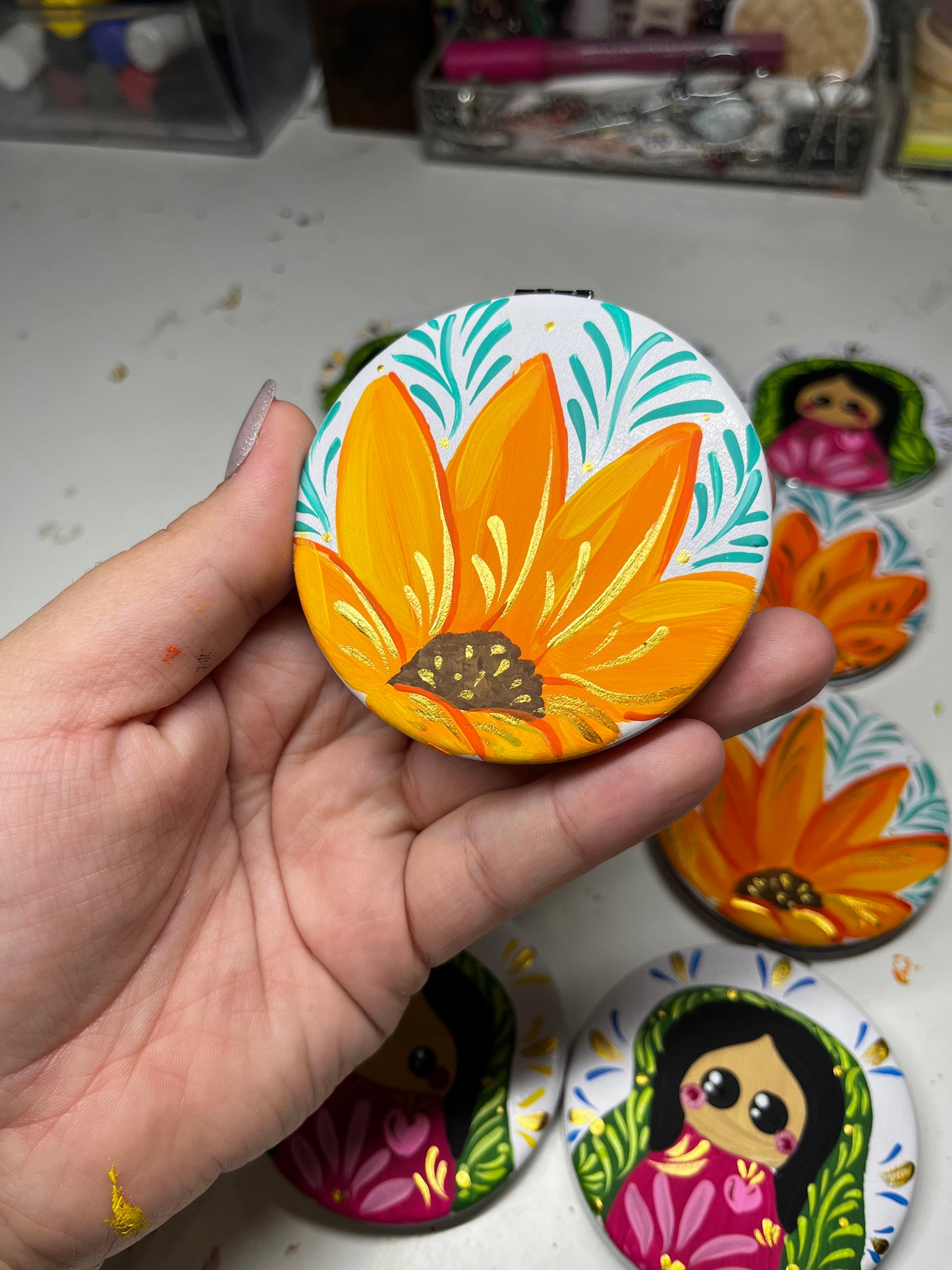 Girasol compact mirror