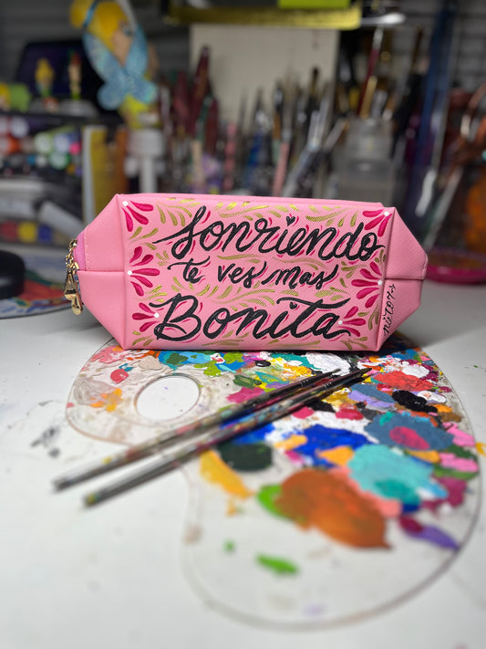 Sonriendo makeup bag