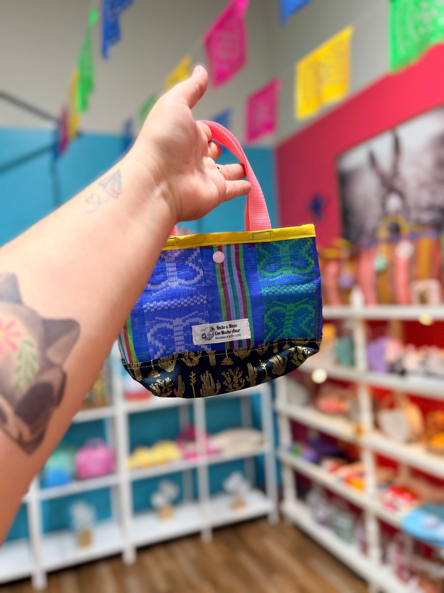 Mercadito makeup/handbag