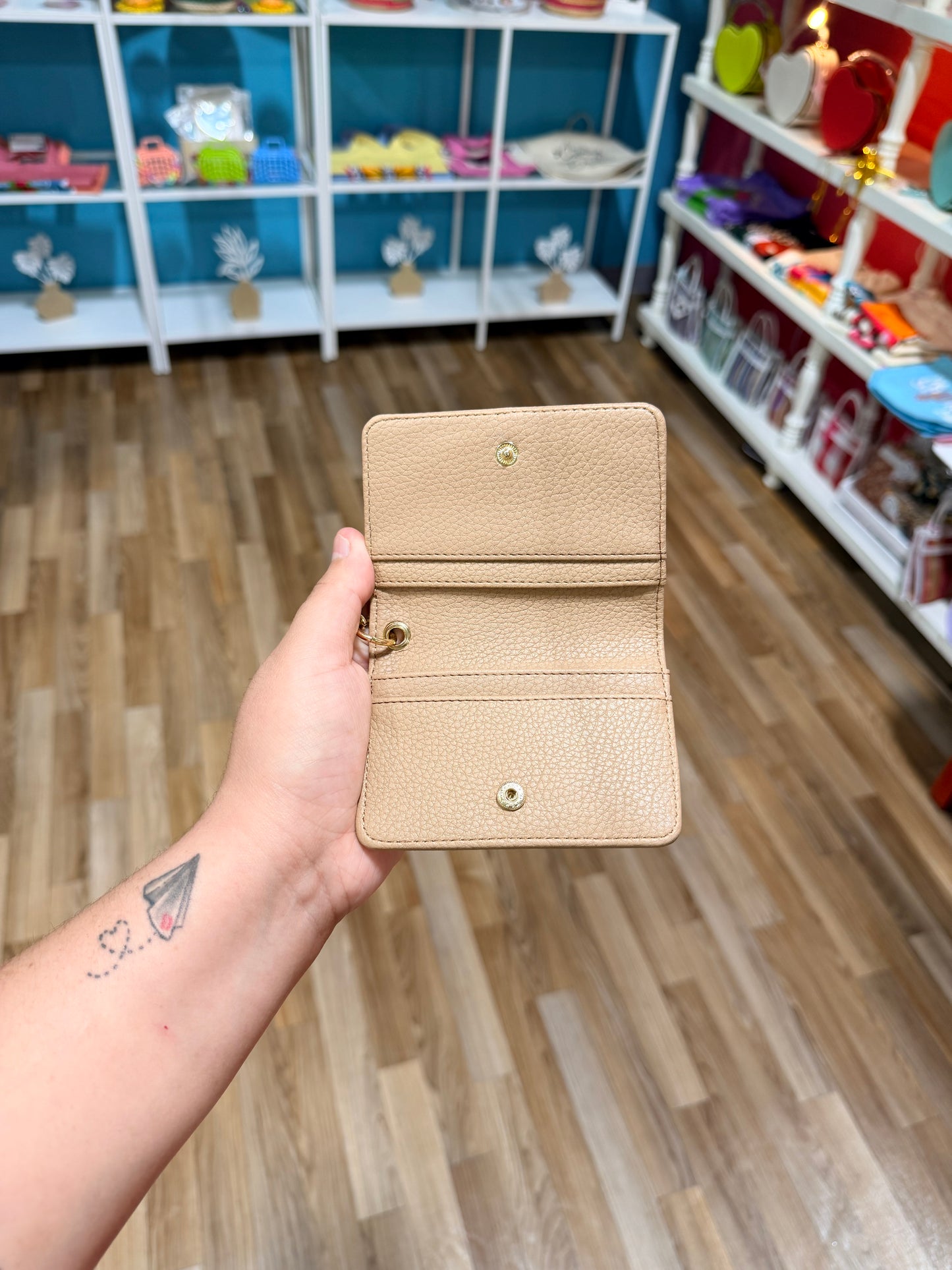 Muñeca wallet